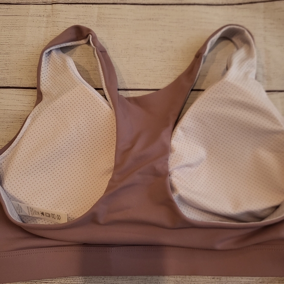 Purple Crisscross Sports Bra with Removable Padding Size L - Picture 6 of 9